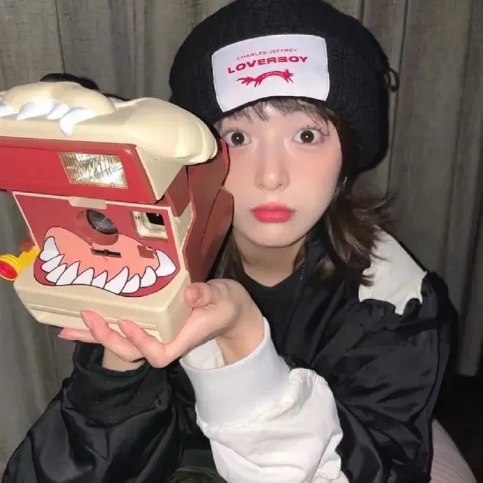 高墙之内的理发室